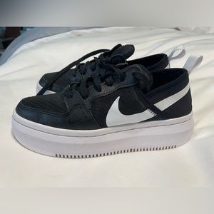 Nike Court